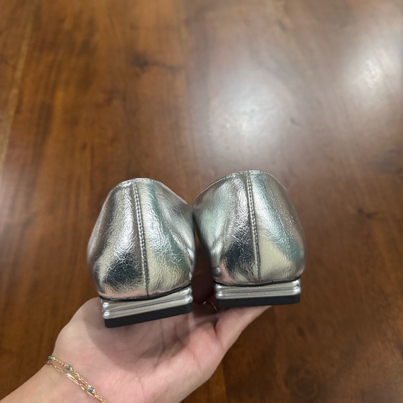 Franco Sarto Tayana Mary Jane Silver Metallic Size 7.5 - Picture 7 of 7